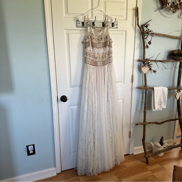 Marchesa NWT gown ivory cream white lace beaded dress - Picture 16 of 16